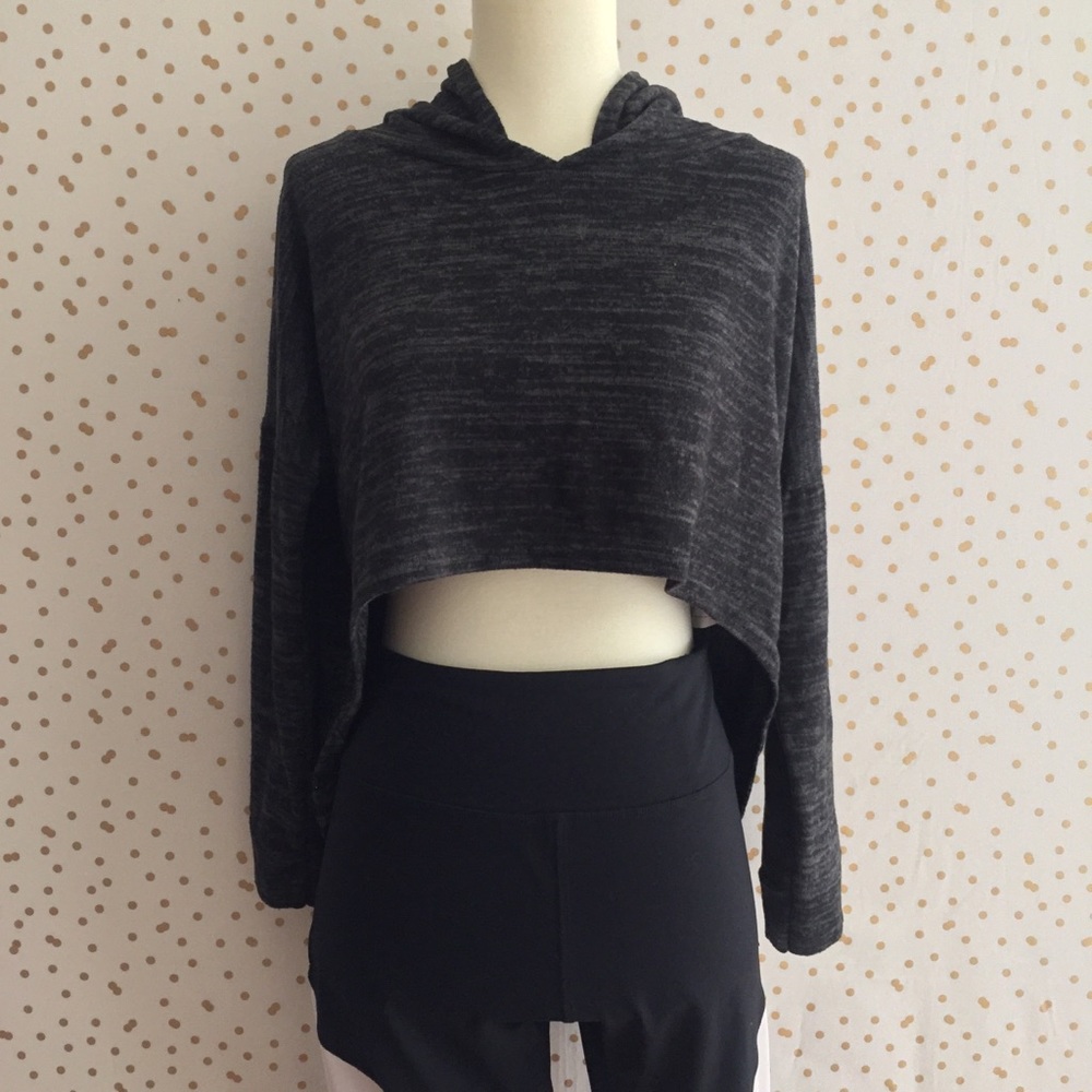 Hi-Low Cropped Hoodie